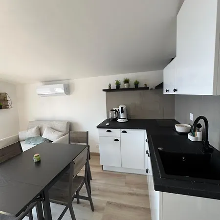 Le Petit Coin De Paradis Apartament